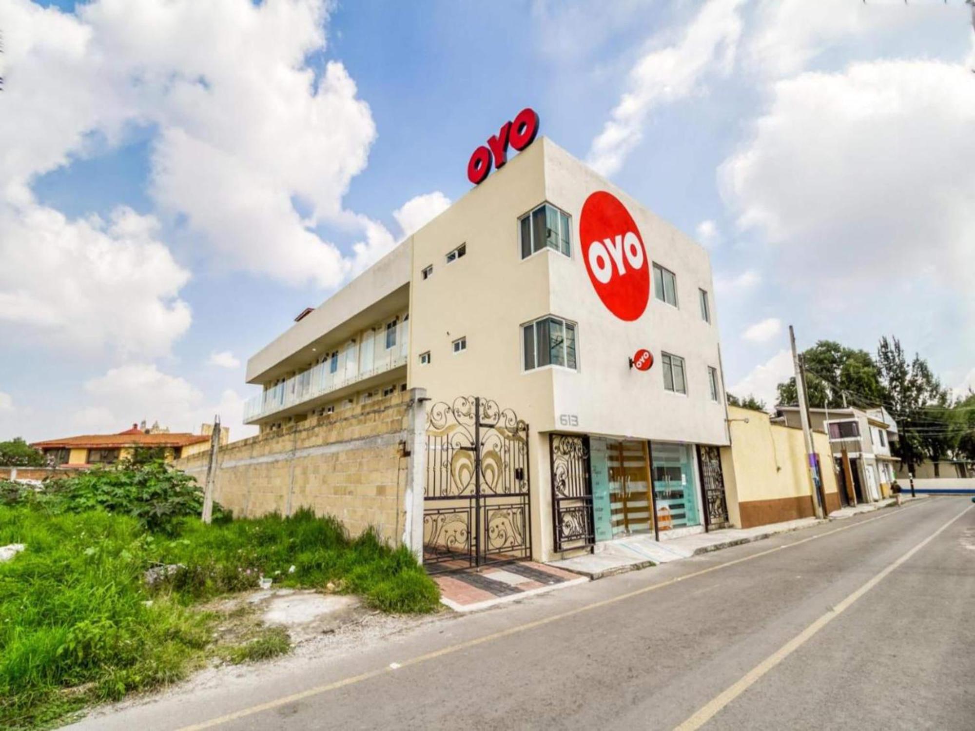Oyo Hotel Familiar Tollan Cholula Bagian luar foto