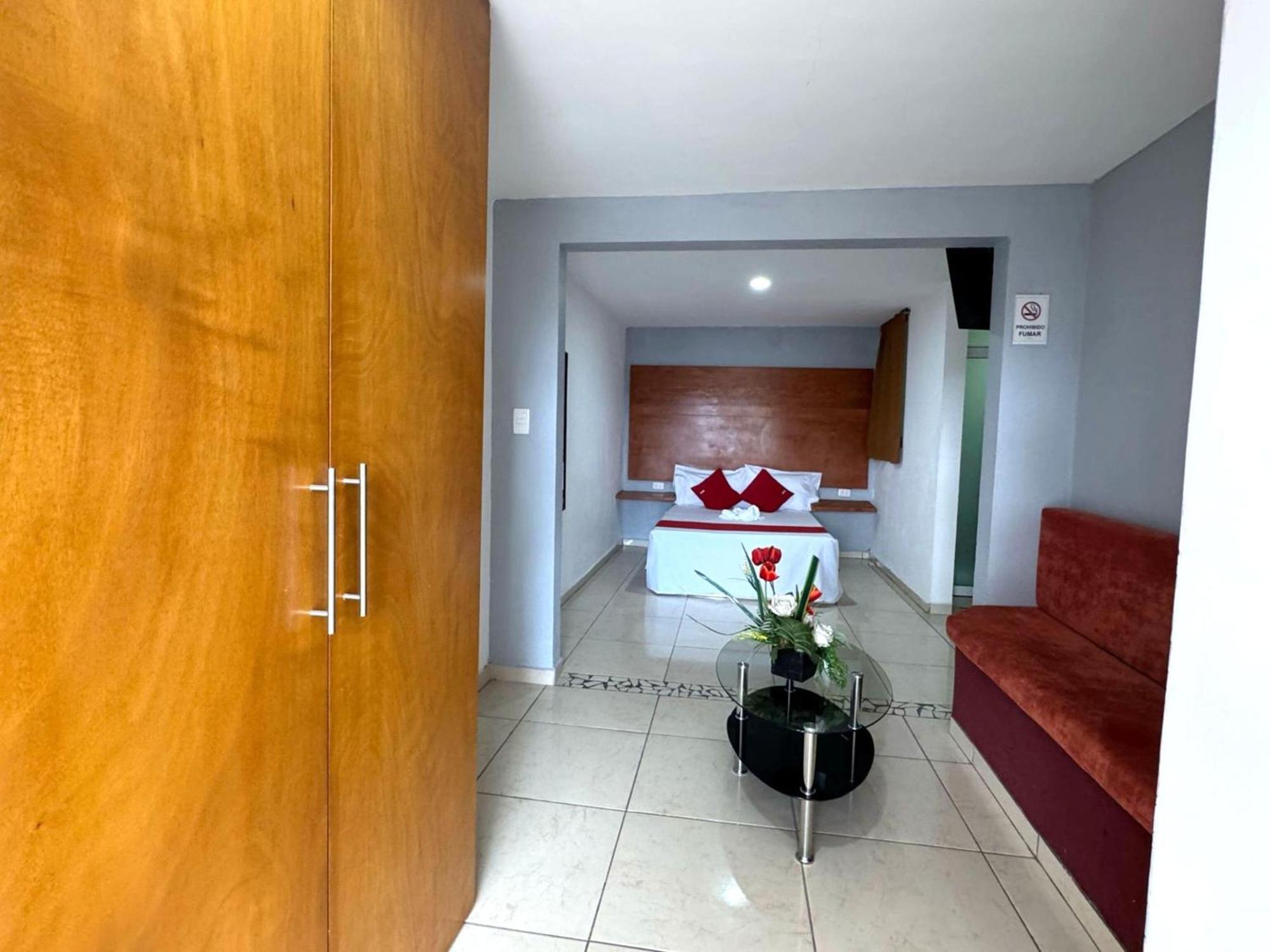 Oyo Hotel Familiar Tollan Cholula Bagian luar foto