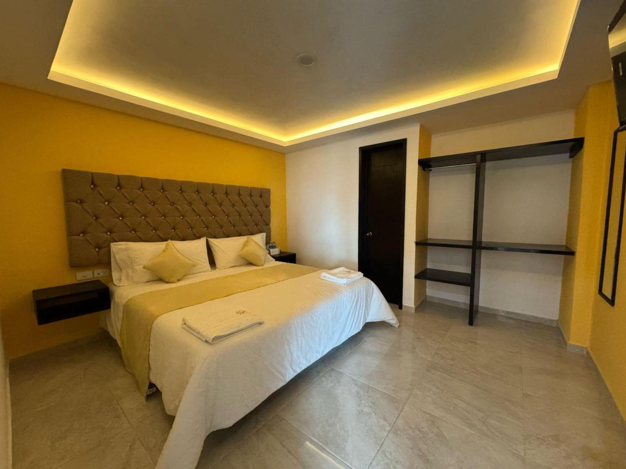 Oyo Hotel Familiar Tollan Cholula Bagian luar foto