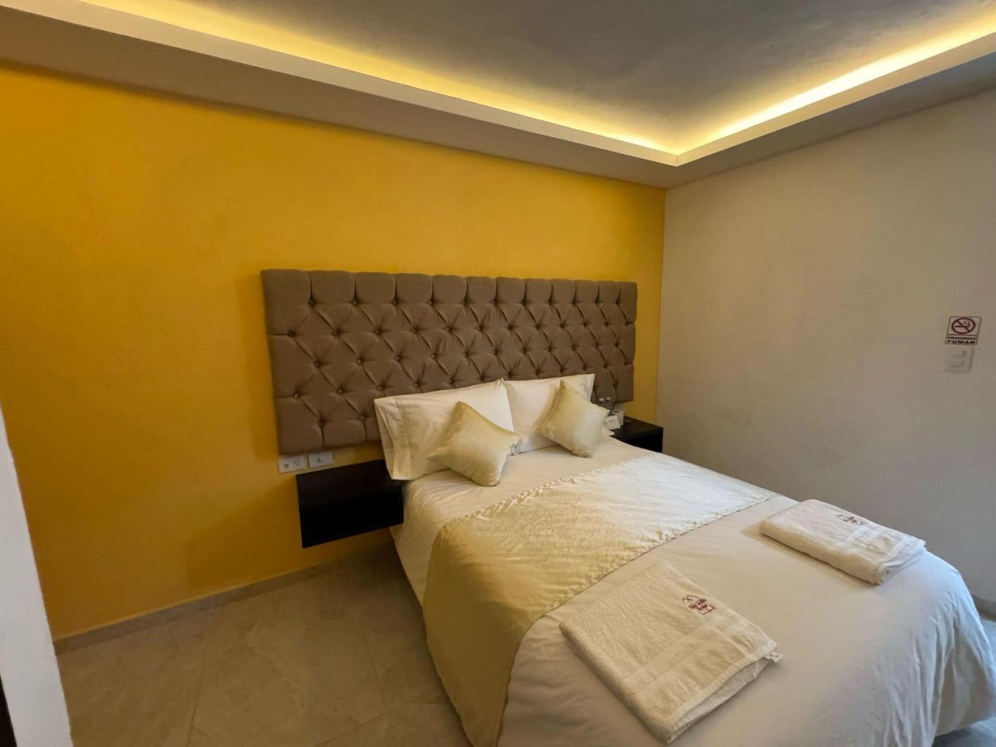 Oyo Hotel Familiar Tollan Cholula Bagian luar foto