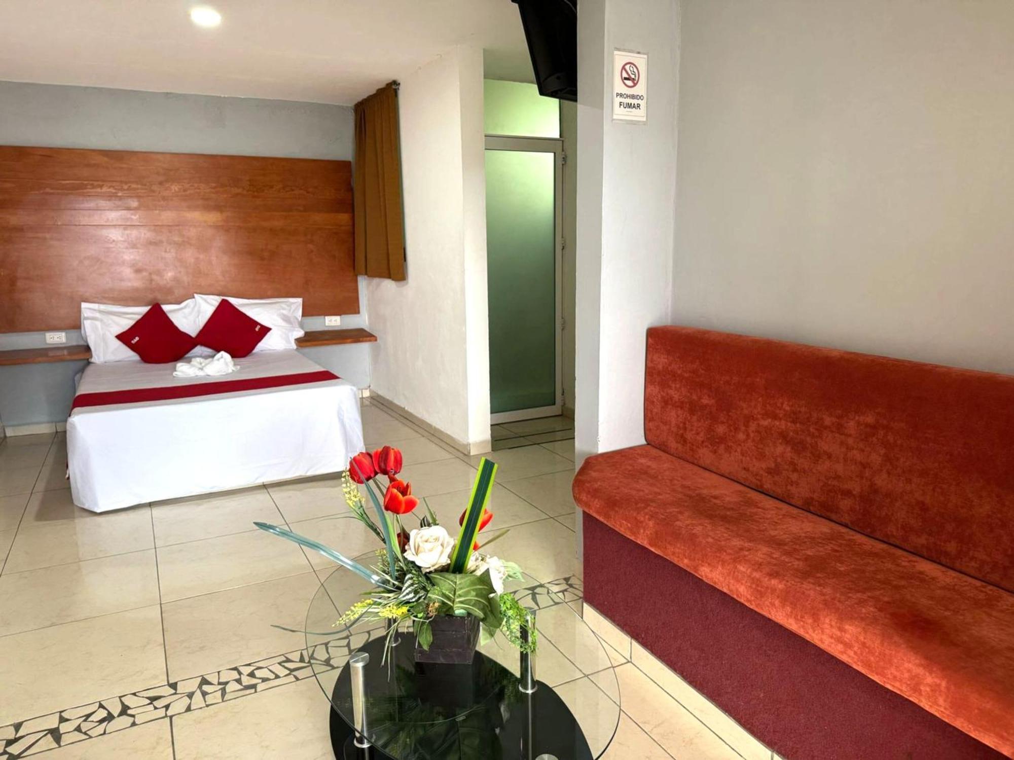 Oyo Hotel Familiar Tollan Cholula Bagian luar foto