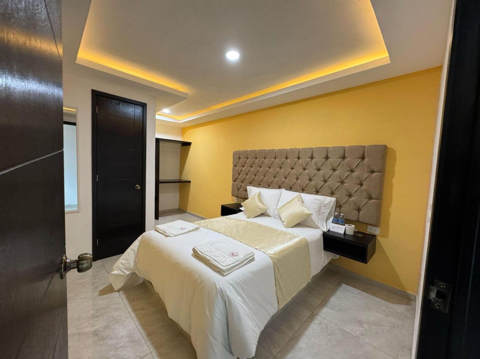 Oyo Hotel Familiar Tollan Cholula Bagian luar foto
